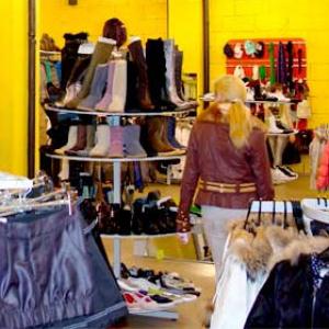 Магазины одежды и обуви Оленино